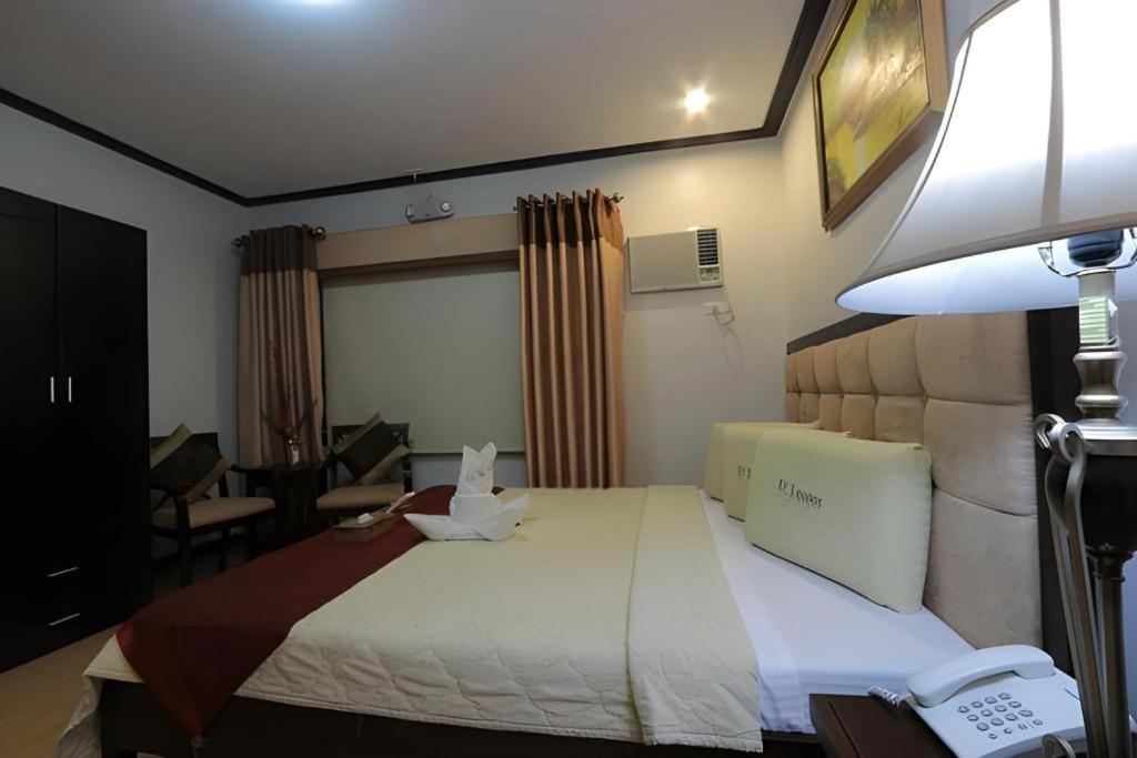 D' Leonor Hotel Davao Exterior photo